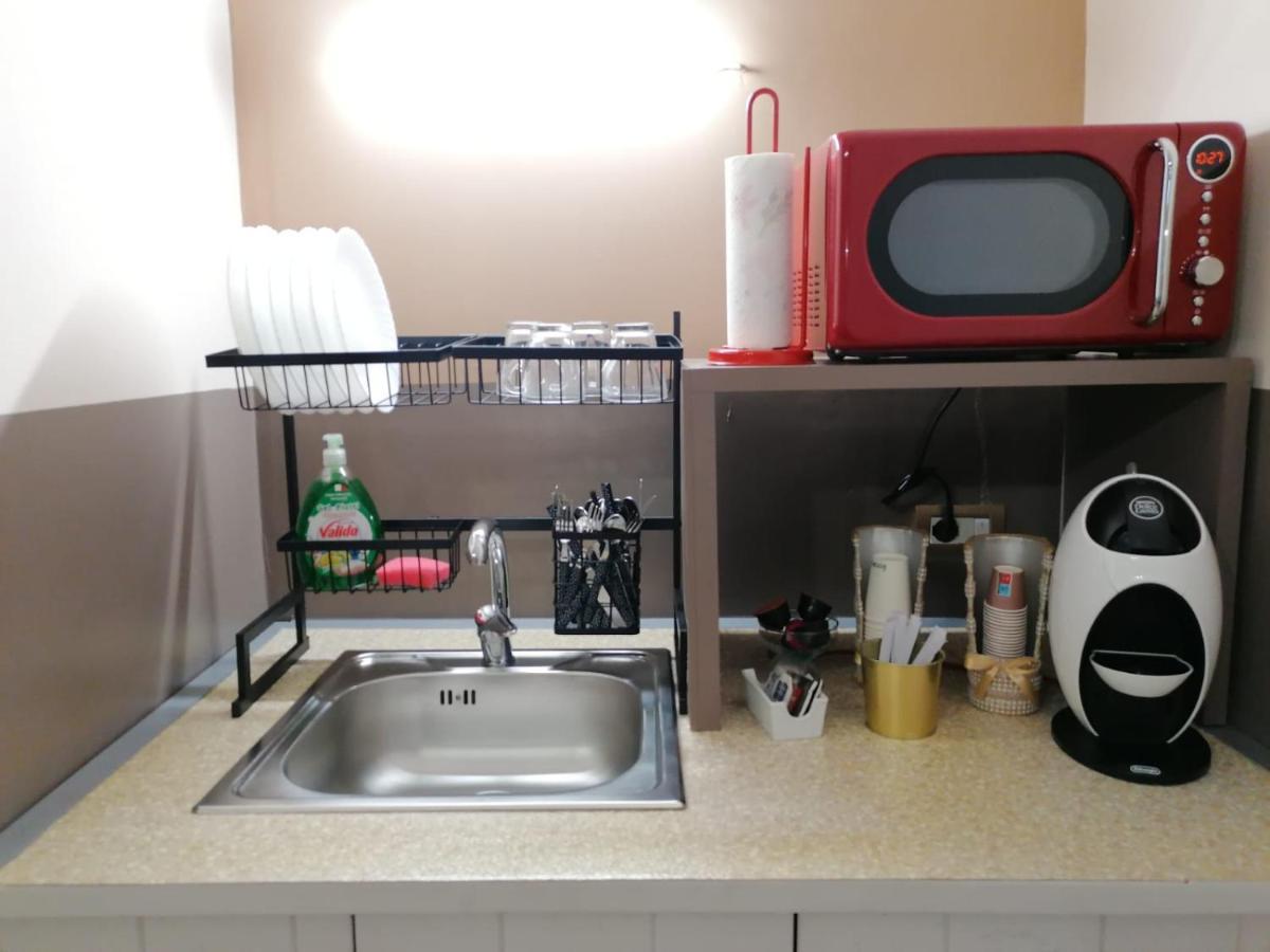 La Dimora Degli Dei Apartment Bari Bagian luar foto