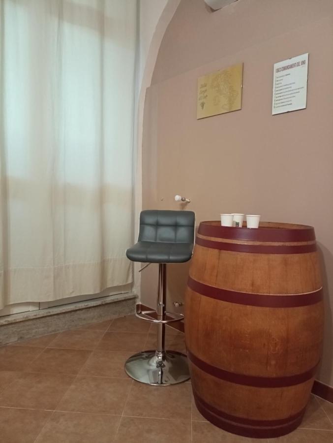 La Dimora Degli Dei Apartment Bari Bagian luar foto